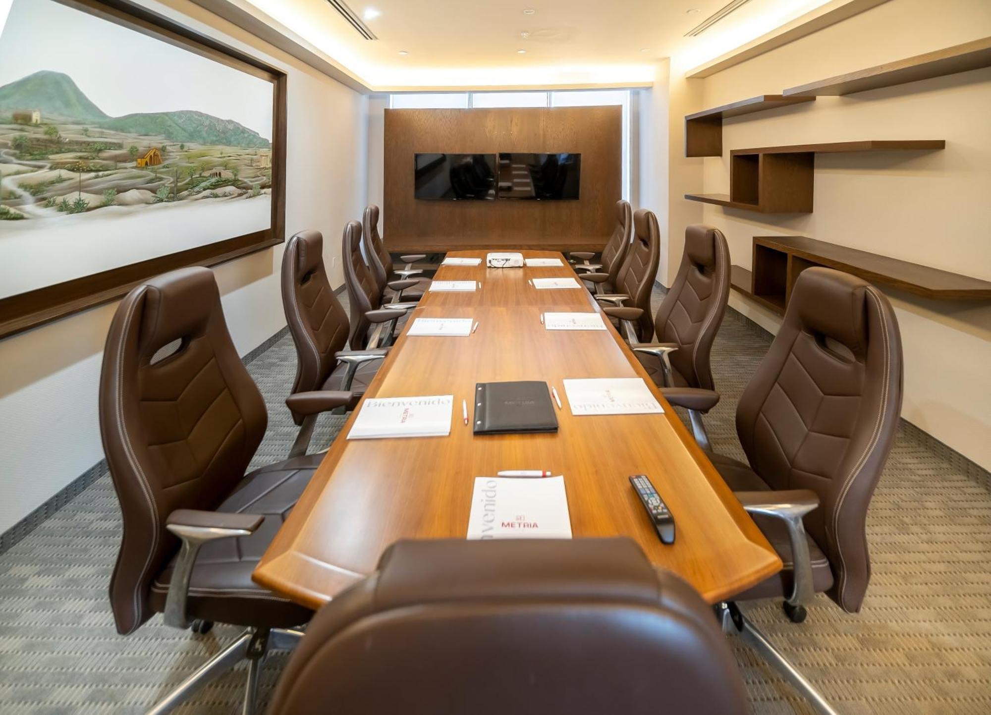 Metria Hotel León Zewnętrze zdjęcie Boardroom at the headquarters of the National Bank of Greece